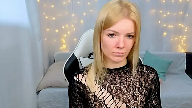 Lily Daviss online show from April 23, 2026, 3:24 am