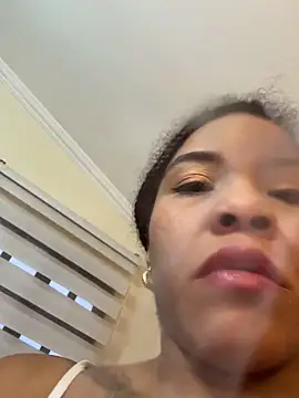 Snapshot of Hannagarces chatting on February 11, 2026, 11:21 am Hannagarces online show from February 11, 2026, 11:21 am