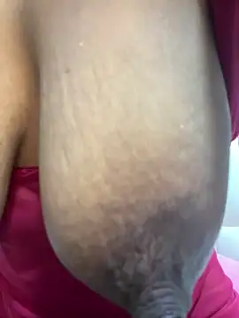 Snapshot of Hannagarces chatting on February 16, 2026, 11:42 am Hannagarces online show from February 16, 2026, 11:42 am