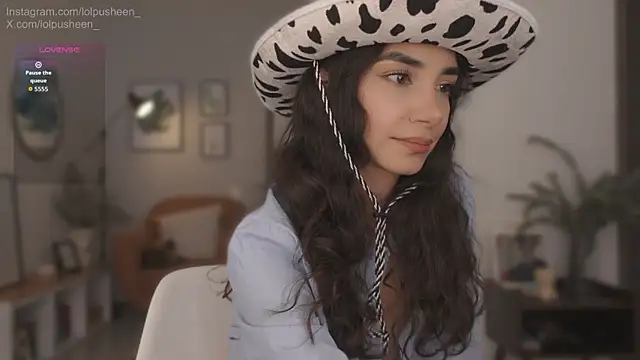 Snapshot of JulietteDee chatting on July 24, 2026, 9:55 pm JulietteDee online show from July 24, 2026, 9:55 pm