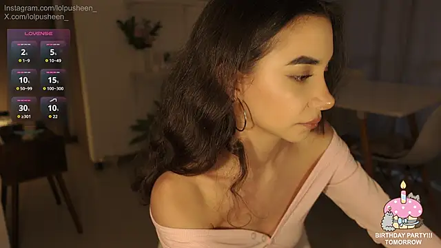 Snapshot of JulietteDee chatting on June 4, 2026, 10:47 pm JulietteDee online show from June 4, 2026, 10:47 pm