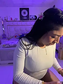 lucianaroy online show from April 1, 2026, 5:21 pm