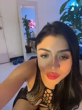 Snapshot of lucianaroy chatting on November 12, 2025, 1:10 am lucianaroy online show from November 12, 2025, 1:10 am