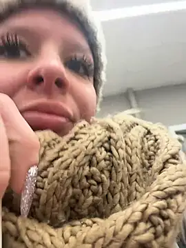 LikaCat online show from December 2, 2025, 2:12 am