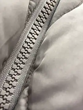 LikaCat online show from November 20, 2025, 2:23 am