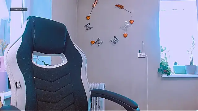 RosaJil online show from March 7, 2026, 2:33 pm