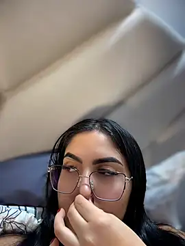 Snapshot of MarianaBenz chatting on August 7, 2026, 5:13 am MarianaBenz online show from August 7, 2026, 5:13 am
