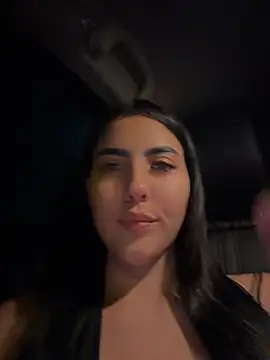 Snapshot of MarianaBenz chatting on July 13, 2026, 2:22 am MarianaBenz online show from July 13, 2026, 2:22 am