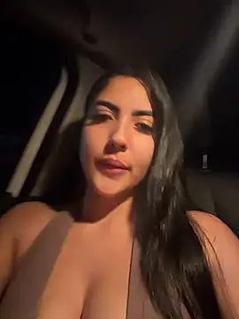 Snapshot of MarianaBenz chatting on August 10, 2026, 3:35 am MarianaBenz online show from August 10, 2026, 3:35 am