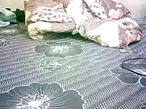 honeypotsweet online show from November 3, 2025, 6:44 pm