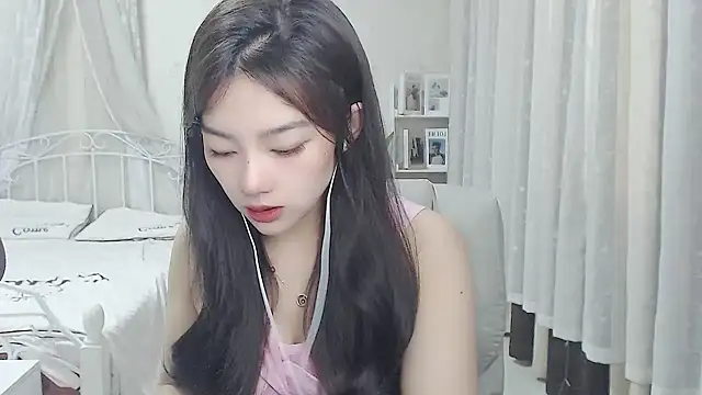 Jenny-Z online show from April 22, 2026, 1:34 am