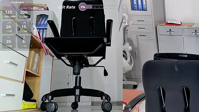 Snapshot of -DIO-DIO- chatting on November 9, 2025, 11:25 am -DIO-DIO- online show from November 9, 2025, 11:25 am