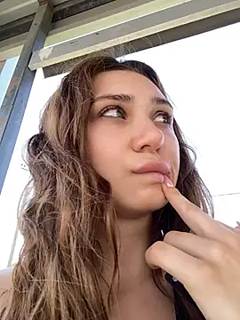 Snapshot of QuitieLia chatting on July 18, 2026, 8:12 am QuitieLia online show from July 18, 2026, 8:12 am