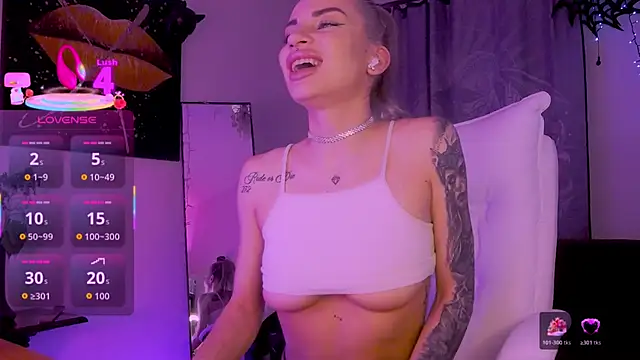 Snapshot of LusciousAlice chatting on May 4, 2026, 9:06 pm LusciousAlice online show from May 4, 2026, 9:06 pm