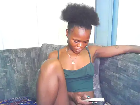 Snapshot of petiteebony_81 chatting on February 26, 2025, 10:49 am petiteebony 81 online show from February 26, 2025, 10:49 am