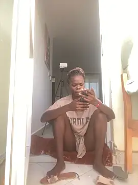 Snapshot of petiteebony_81 chatting on September 23, 2025, 5:58 am petiteebony 81 online show from September 23, 2025, 5:58 am