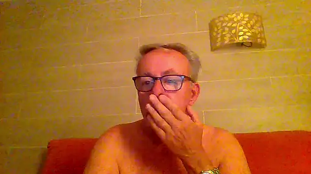 Snapshot of tuggy59 chatting on May 22, 2026, 4:10 am tuggy59 online show from May 22, 2026, 4:10 am