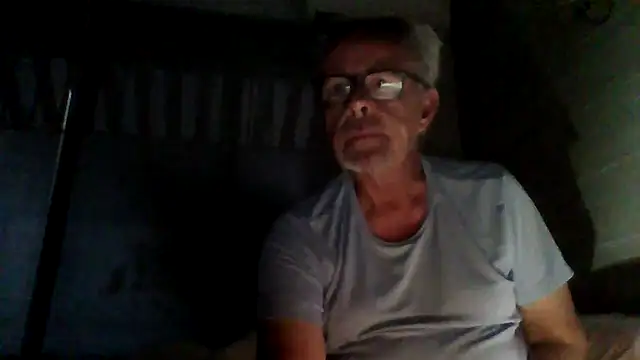 Snapshot of tuggy59 chatting on November 13, 2025, 6:39 am tuggy59 online show from November 13, 2025, 6:39 am