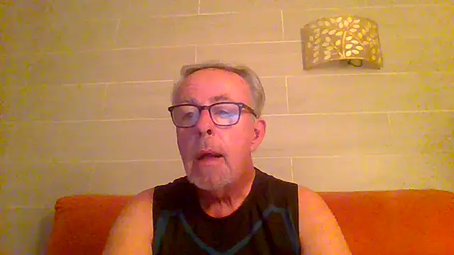 Snapshot of tuggy59 chatting on July 16, 2026, 5:04 am tuggy59 online show from July 16, 2026, 5:04 am