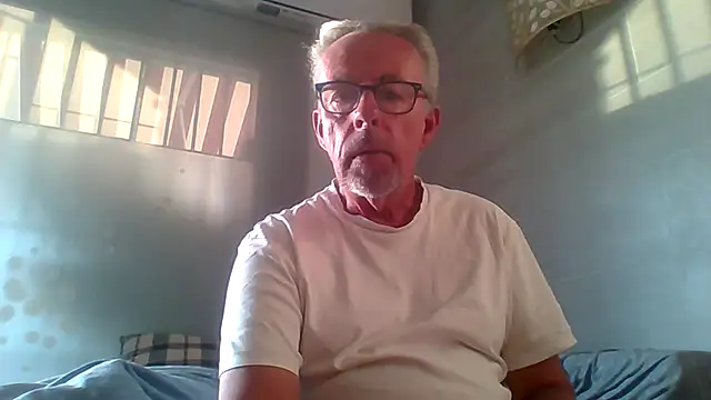 Snapshot of tuggy59 chatting on November 9, 2025, 7:23 am tuggy59 online show from November 9, 2025, 7:23 am