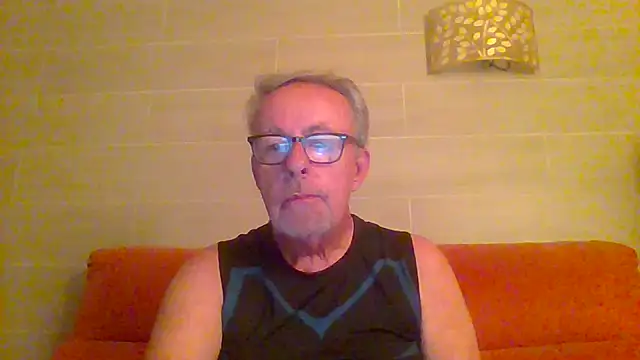 Snapshot of tuggy59 chatting on June 21, 2026, 3:56 am tuggy59 online show from June 21, 2026, 3:56 am