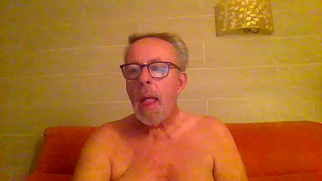 Snapshot of tuggy59 chatting on June 20, 2026, 3:55 am tuggy59 online show from June 20, 2026, 3:55 am