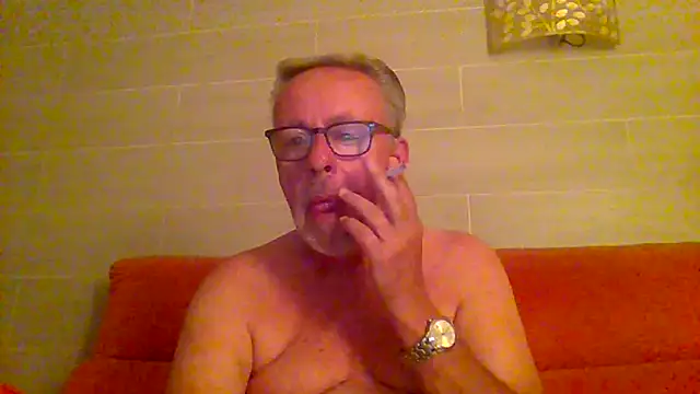 Snapshot of tuggy59 chatting on June 6, 2026, 4:07 am tuggy59 online show from June 6, 2026, 4:07 am