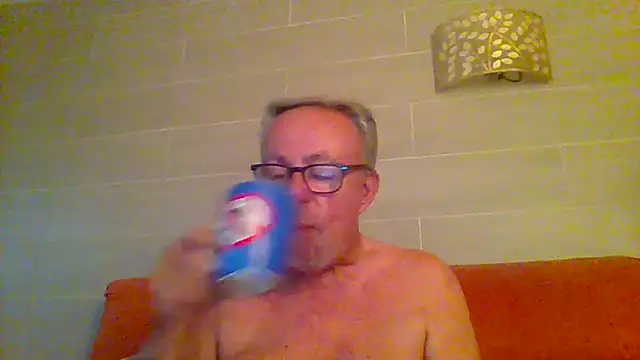 Snapshot of tuggy59 chatting on June 10, 2026, 5:08 am tuggy59 online show from June 10, 2026, 5:08 am