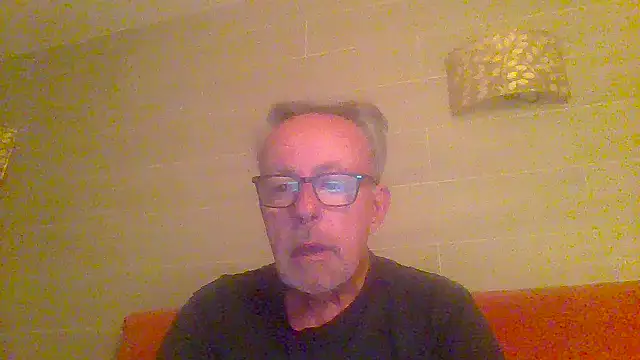 tuggy59 online show from April 25, 2026, 4:37 am