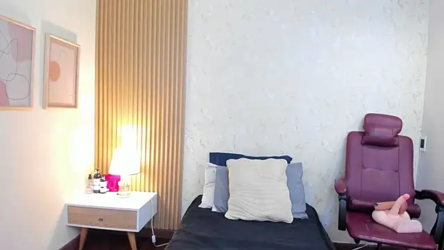 Snapshot of taylor_bennet chatting on October 29, 2025, 12:15 pm taylor bennet online show from October 29, 2025, 12:15 pm