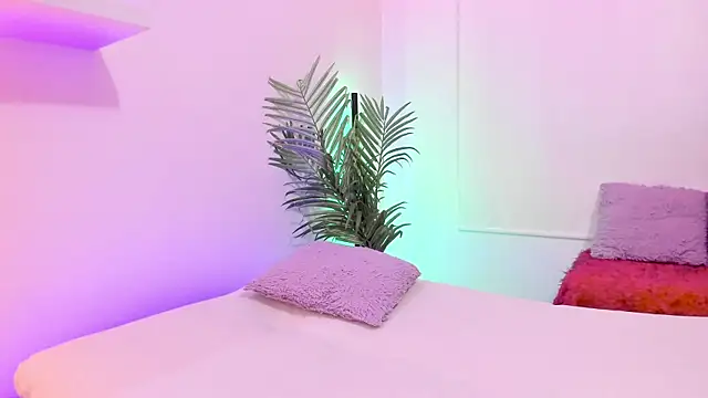 Snapshot of Gloomydoll chatting on November 7, 2025, 6:56 pm Gloomydoll online show from November 7, 2025, 6:56 pm