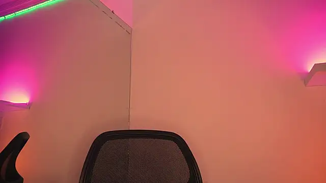 Gloomydoll online show from January 31, 2026, 7:12 pm