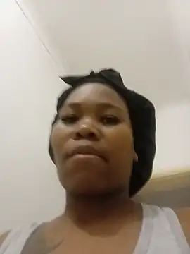 Snapshot of Real1SweetQueen chatting on July 23, 2026, 6:44 am Real1SweetQueen online show from July 23, 2026, 6:44 am