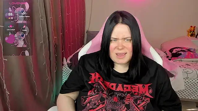 Snapshot of Akemi_BBW chatting on March 17, 2026, 10:07 am Akemi BBW online show from March 17, 2026, 10:07 am