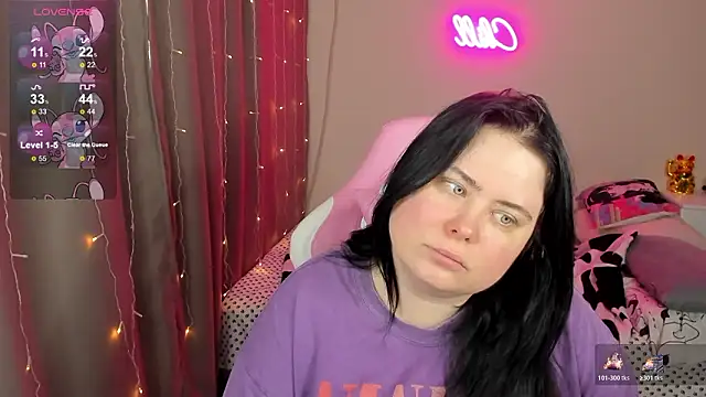 Snapshot of Akemi_BBW chatting on March 7, 2026, 5:47 am Akemi BBW online show from March 7, 2026, 5:47 am