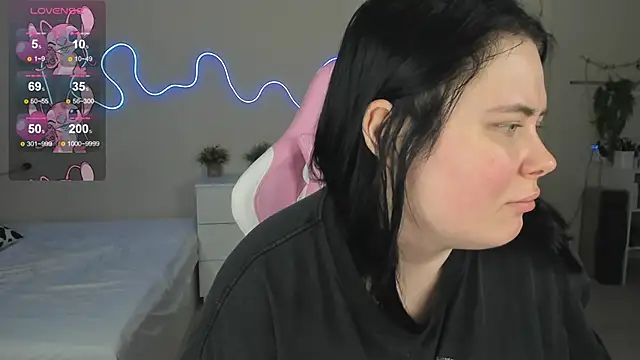 Akemi BBW online show from June 28, 2026, 7:58 am