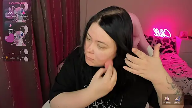 Snapshot of Akemi_BBW chatting on February 5, 2026, 4:08 am Akemi BBW online show from February 5, 2026, 4:08 am