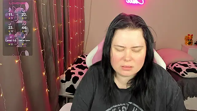 Snapshot of Akemi_BBW chatting on March 3, 2026, 4:52 am Akemi BBW online show from March 3, 2026, 4:52 am