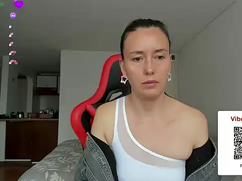 zoe jeane beker online show from May 13, 2026, 6:37 pm