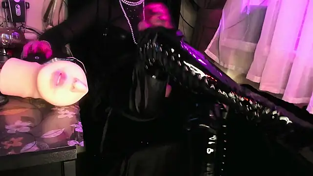 Snapshot of astarrot chatting on January 11, 2025, 10:51 pm astarrot online show from January 11, 2025, 10:51 pm