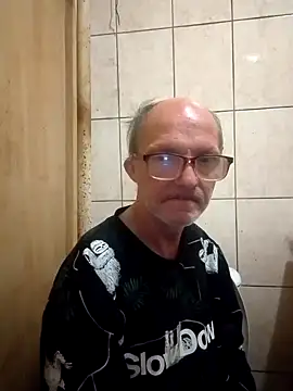 Snapshot of oksana722 chatting on October 7, 2025, 5:08 am oksana722 online show from October 7, 2025, 5:08 am