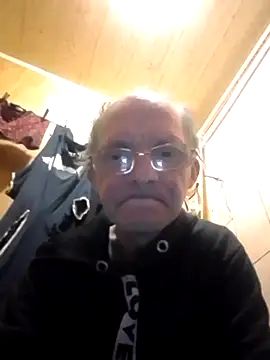 Snapshot of oksana722 chatting on November 9, 2025, 3:54 am oksana722 online show from November 9, 2025, 3:54 am