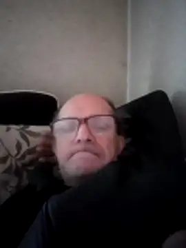 Snapshot of oksana722 chatting on October 20, 2025, 8:26 am oksana722 online show from October 20, 2025, 8:26 am