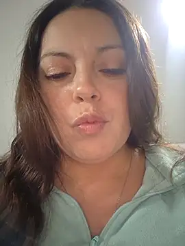 Snapshot of seherlatin chatting on April 19, 2026, 11:51 pm seherlatin online show from April 19, 2026, 11:51 pm