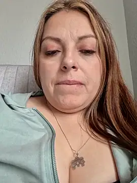 Snapshot of seherlatin chatting on May 12, 2026, 6:58 pm seherlatin online show from May 12, 2026, 6:58 pm