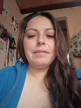 Snapshot of seherlatin chatting on April 21, 2026, 9:32 pm seherlatin online show from April 21, 2026, 9:32 pm
