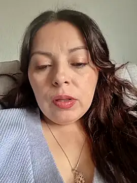 Snapshot of seherlatin chatting on April 30, 2026, 3:52 pm seherlatin online show from April 30, 2026, 3:52 pm