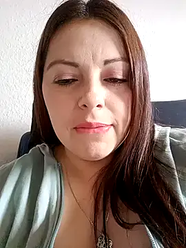 seherlatin online show from October 10, 2025, 3:35 pm