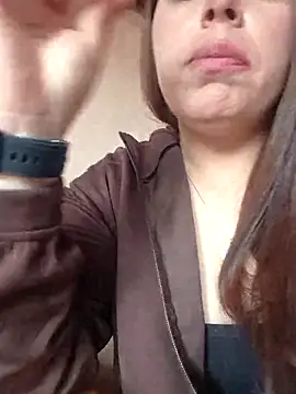 Snapshot of seherlatin chatting on April 23, 2026, 8:10 pm seherlatin online show from April 23, 2026, 8:10 pm