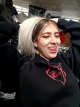 eva-2023 online show from January 15, 2026, 7:39 pm